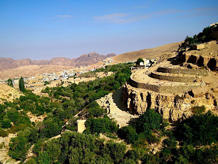 Al Anbat Hotel & Restaurant Wadi Musa Exterior photo