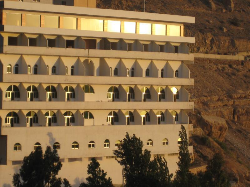 Al Anbat Hotel & Restaurant Wadi Musa Exterior photo